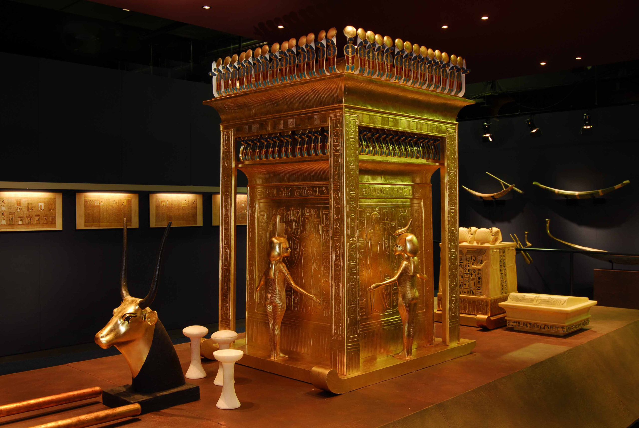 Tutankhamun Exhibition canopy shrine